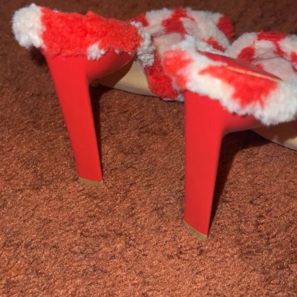 🩷 FASHION NOVA Red Pink Faux Fur Slip on Stiletto Mules High Heels Size 8 - Picture 6 of 11